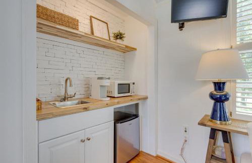 Luxe Fairhope Home with Covered Patio Walk to Bay - Foto 31