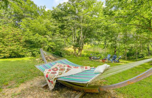 Pet-Friendly Smoky Mountain Getaway with Fire Pit! - Foto 34