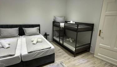 Zentrales Apartment mit Terrasse neu renoviert - Foto 4