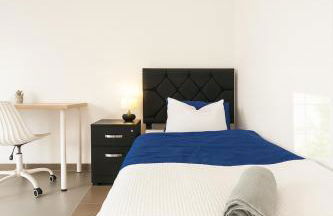 LETA Homes - Komfortables Gästehaus - eigene Parkplätze & Traumterrasse - Foto 17