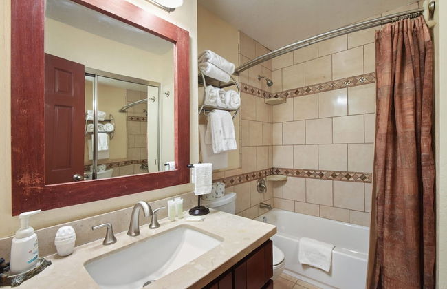 Tahoe City Getaway Minutes From Lake and Activities - Photo 15