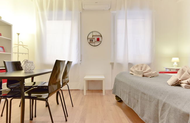 Via Veneto Design Studio - Photo 2