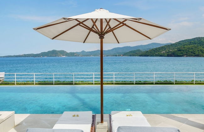 Villa Blanca by Alfred in Bali - Modern Luxury 5 Bdr Oceanfront Villa in Candidasa - Foto 8