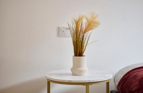 Cherish Stays spacious & amazing 3 Bed House in Hayes & Heathrow - Foto 6