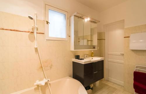 Villa in Hyères near Beach & Pool - Foto 21