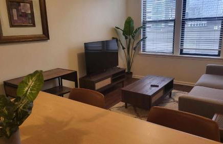 Heart of Detroit Gem! 2BR Apt - Photo 5