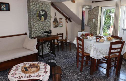 Mary's house - Photo 5