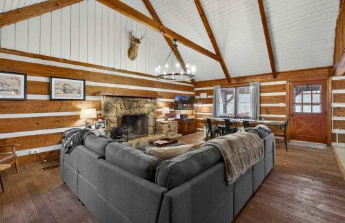 Riverfront w Hot Tub Game Room Fire Pit & More - Foto 11