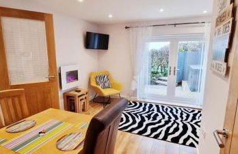 Looe Holiday Home Cornwall Sleeps 2 Self Catering No Pets - Foto 1