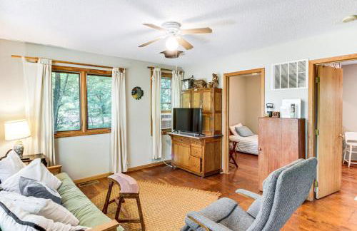 Charming Getaway Rustic Cabin on West Battle Lake - Foto 5