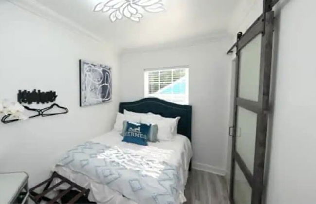 Charming Chateau Oasis in NOLA's Heart by YouRent - Foto 14