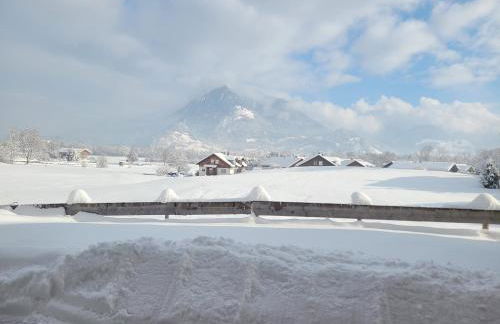 Luxus Chalet im Allgäu - Zirbenholz Schlafzimmer - Terrasse mit Bergblick - Infrarotkabine - Foto 3