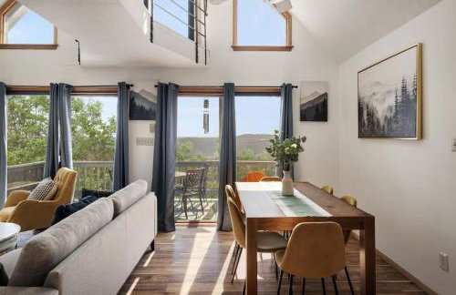 Cozy cabin w hot tub fire pit & ski access - Foto 19