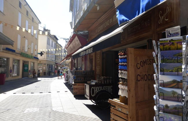 Charming Provencal Holiday Home With Garden - Foto 30