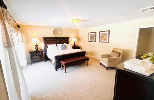 The Manor-Stunning Modern Farmhouse with Hot Tub - Foto 30