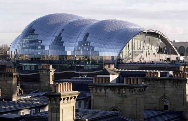 Exclusive 4-bed House 10 Minutes From Newcastle - Photo 18