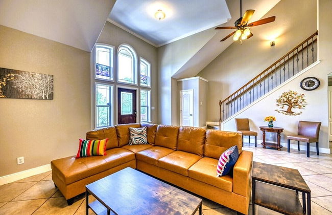 Luxury Home! - Pool - Fire Pit - Near Canyon Lake! - Foto 15