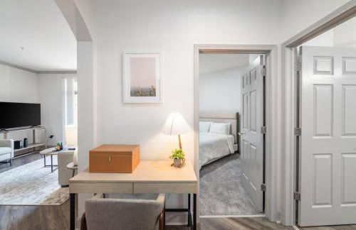 Landing Spectacular 2BD Clubhouse Pool - Foto 16