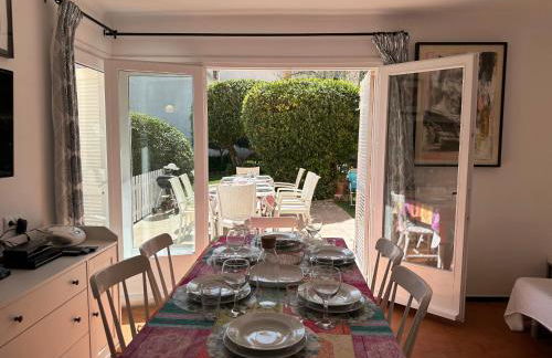 Casa con jardín a 25 metros de la playa. LA T. - Foto 10