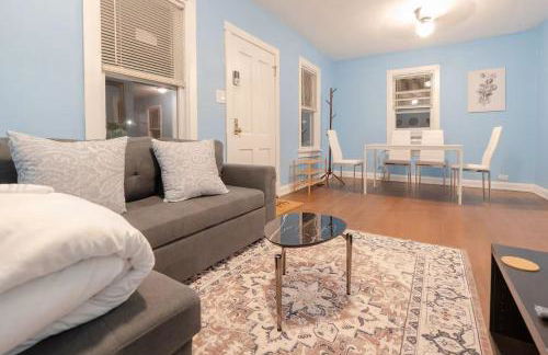 Cozy 1-Bedroom House in Tranquil Skokie With Free Parking - Foto 4