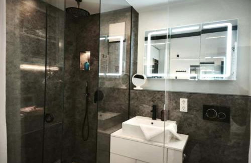 Danube Rooms - Self Checkin - Küche - Smart TV - Foto 7