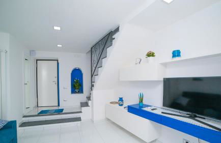 Admiring Amalfi - Photo 23