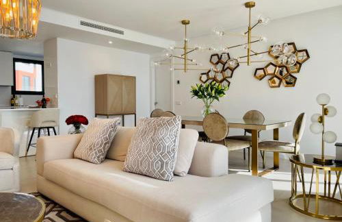 Luxury 3 Bedroom Penthouse - Photo 32