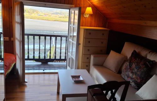 Casa de madera sobre el mar - Foto 28