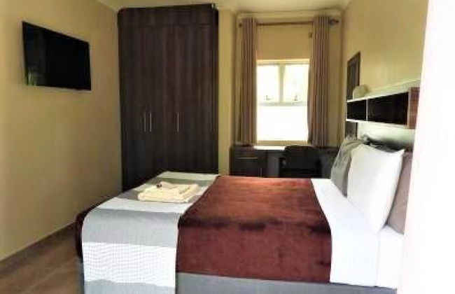 2 Bedroomed Apartment With En-suite and Kitchenette - 2066 - Foto 5