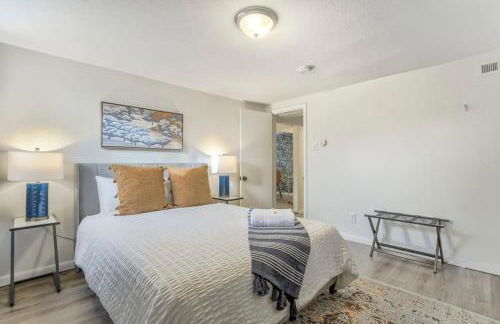 El Sereno Bungalow Pet-Friendly Ivywild Flat - Foto 27