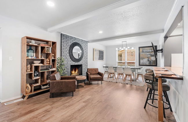 Spacious Retreat 8 Bedroom River - Photo 7