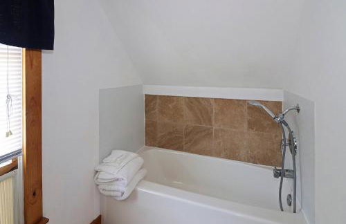 Blue Moon - Pet friendly and great location! - Photo 27