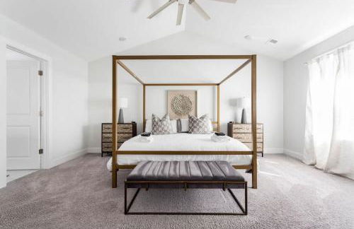 Pleasant Place Villa -Newly Built with Pool Close to downtown&beach - Photo 5