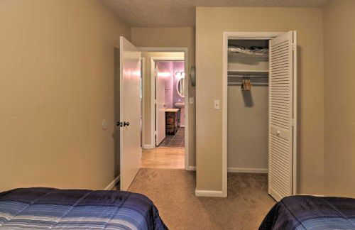 Hendersonville Home with Fire Pit 5 Mi to Downtown! - Foto 22