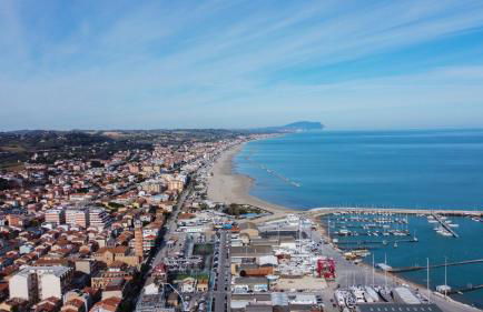 Fronte Mare con Parcheggio by Host Hero - Foto 47