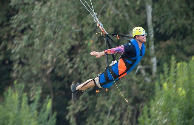 Salto pendular en el Parque Ecoturístico Cola de Caballo - Foto 3