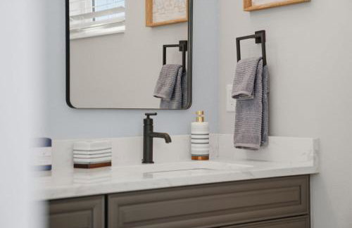 New Listing Discounts! Canal Home-Heated Pool, Game Room, Tesla Charger, & More - Foto 44