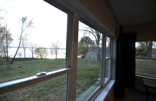 Comfortable and Modern Cabin Rental on Lake Red Rock near Pella, Iowa - Foto 6