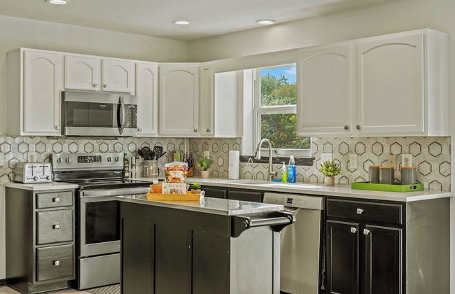 Mountain Mindset by Avantstay Pool, Hot Tub, Game Room, Firepit - Photo 9