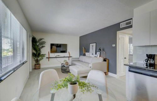 2BR Coastal Getaway! - Foto 8