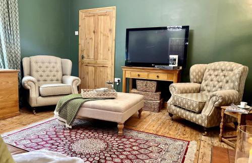 6 Luxury home near family park Pet friendly - Photo 16