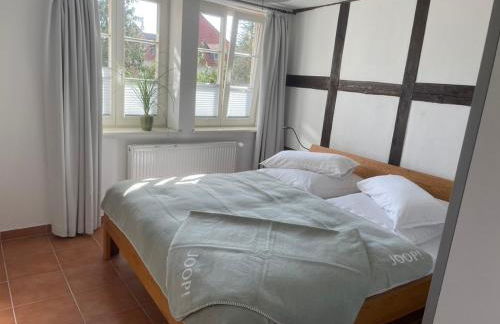 Mittelalterdomizil mit Balkon und Parkplätzen - Foto 31