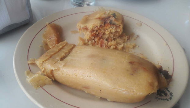 Probando comida local