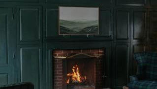 1820 House - VT Charm + Modern Comforts + Hot Tub - Foto 2