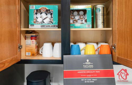 Georgian Oasis with Private Pool - An Irvie Home - Foto 47