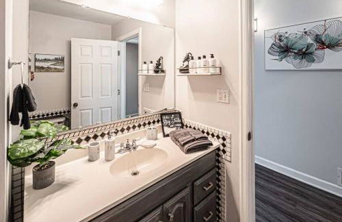 Glamorous Renovated Modern Home - Foto 19