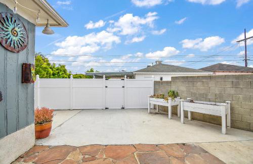 The SOFI Special - Modern Retreat, Dog Friendly - Photo 23