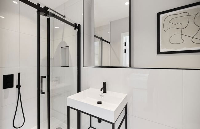 The Brondesbury Hideaway - Stylish 3bdr Flat With Balcony + Parking - Foto 12