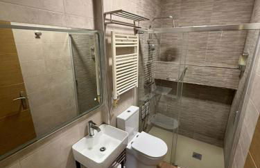 Apartamentos Deluxe Barajas - Foto 8