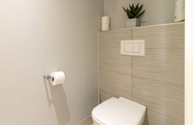 Experience Uninterrupted Comfort Fully Furnished 2br Flat Free From Loadsheding - Foto 11